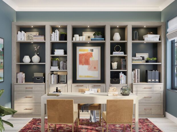 Walk-In Closet 32