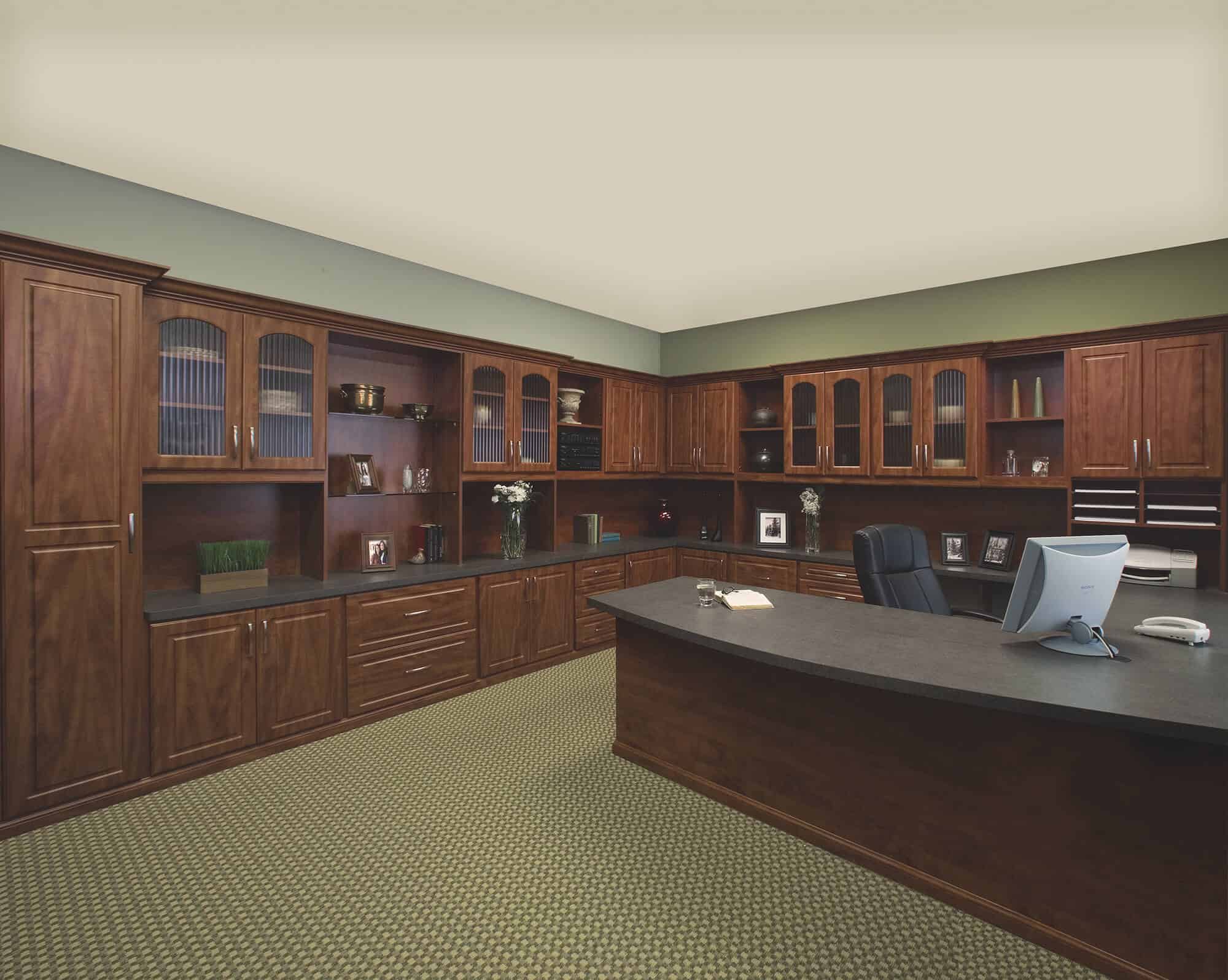Walk-In Closet 24