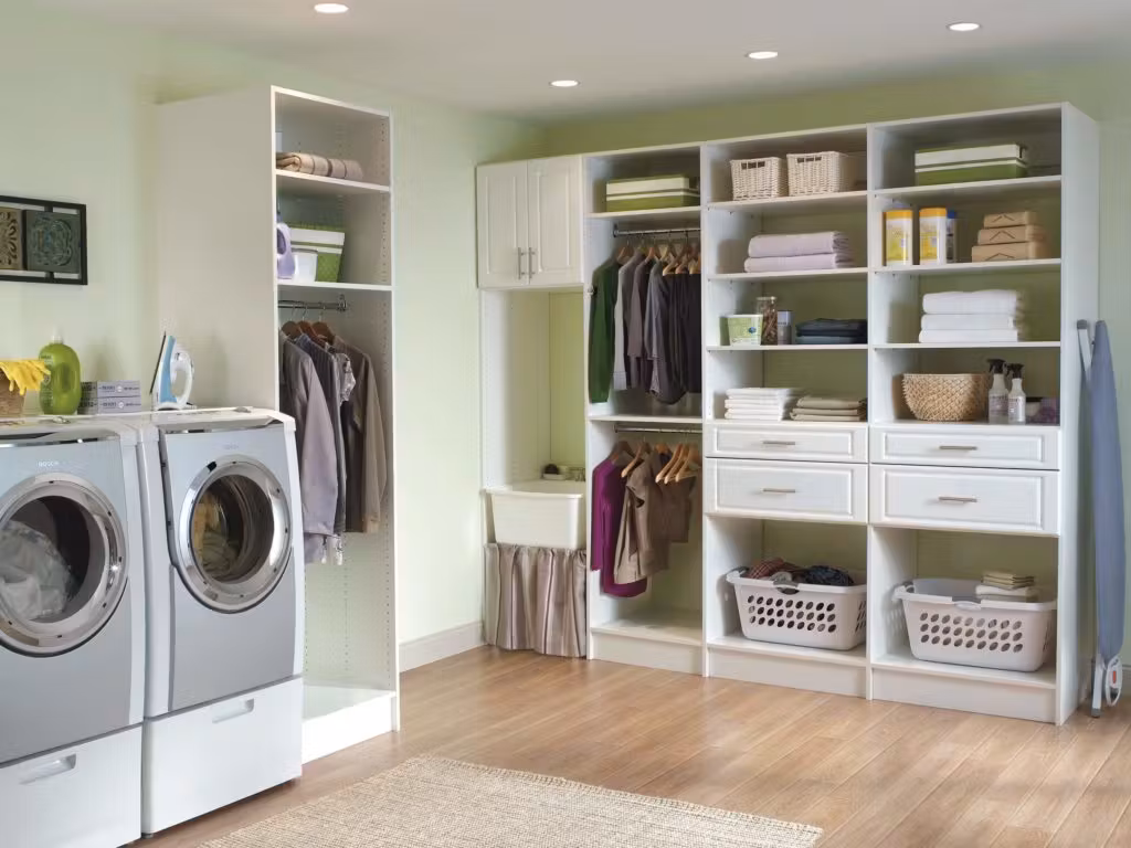 Walk-In Closet 10